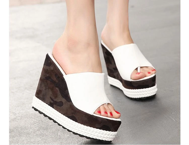 trendy shoes by hr