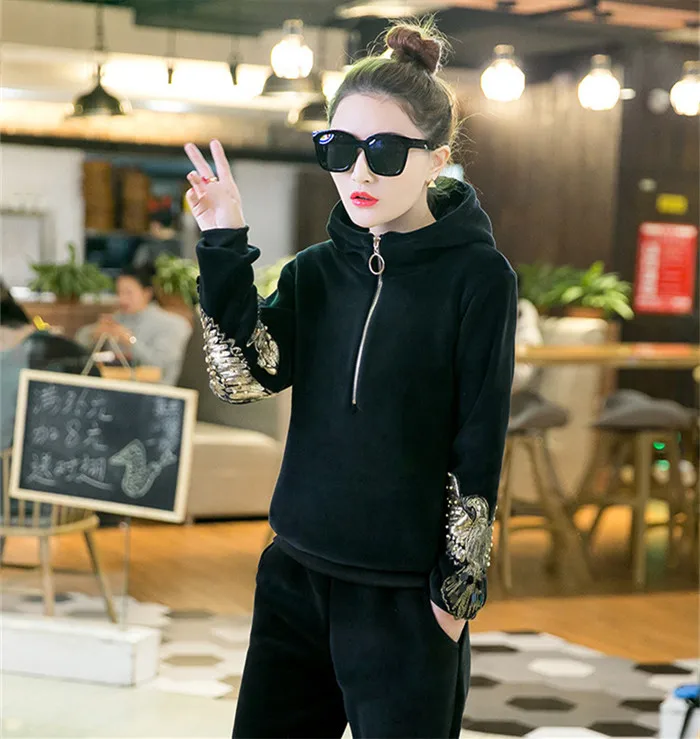 Autumn Winter Women's Gold Velvet Tracksuits Vintage Embroidery Hoodies Sweatershirts and Pants 2 Pieces Set Women