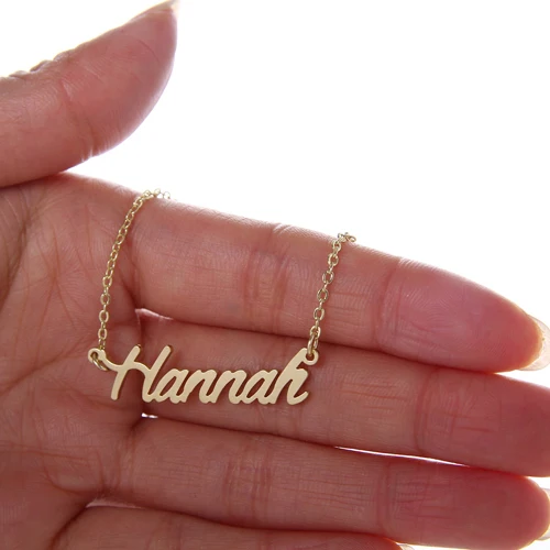 Hannah Nameplate Necklace Women Name 