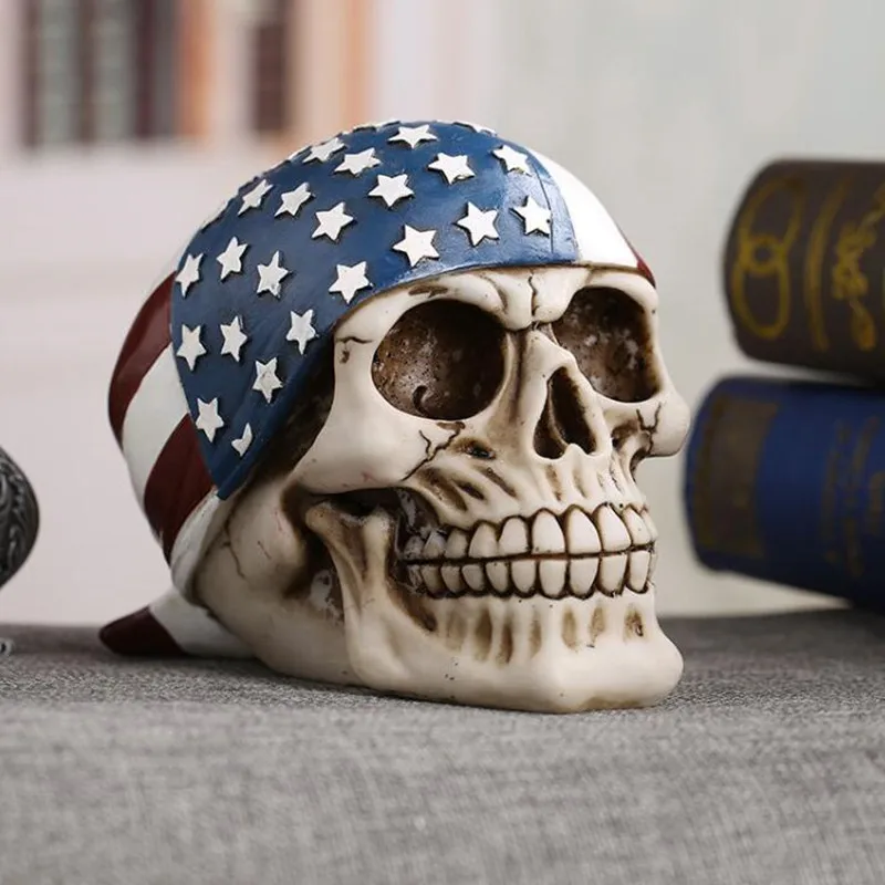 

Halloween Decoration American Style Flag Resin Skull Sculpture Home Decoration Accessories Horror Skeleton Statue Halloween Deco