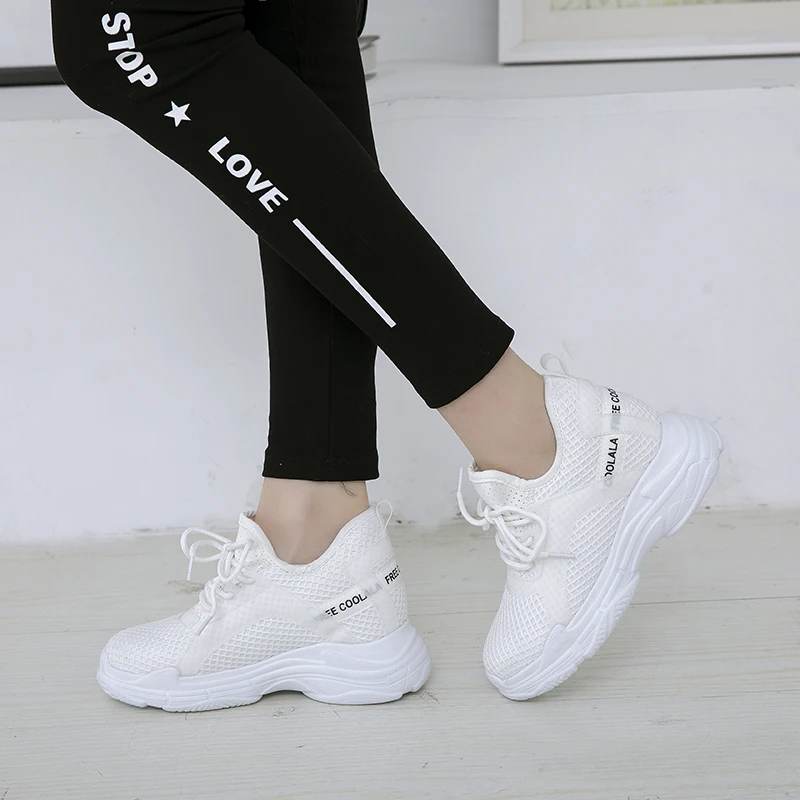 

New Summer Breathable Mesh Women Running Shoes Light Sneakers Footwear Female Walking Shoes Zapatos Mujer Soft Women Sport Shoes