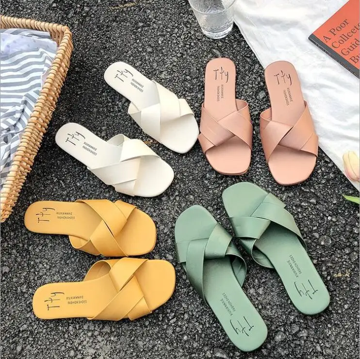

Factory direct 2019 summer new cross slippers flat non-slip word drag soft bottom simple wild wear women flip flop