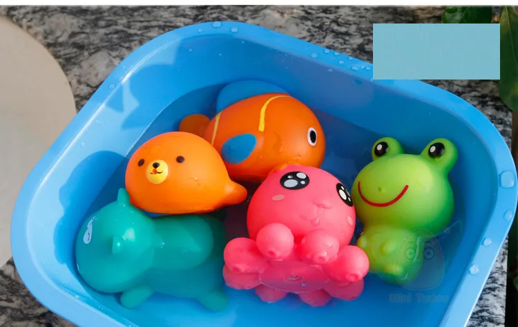 9 шт. милый мягкий резиновый поплавок Squeeze звук детские Игрушки для ванны играть животные водные игрушки для детей игрушки для бассейна