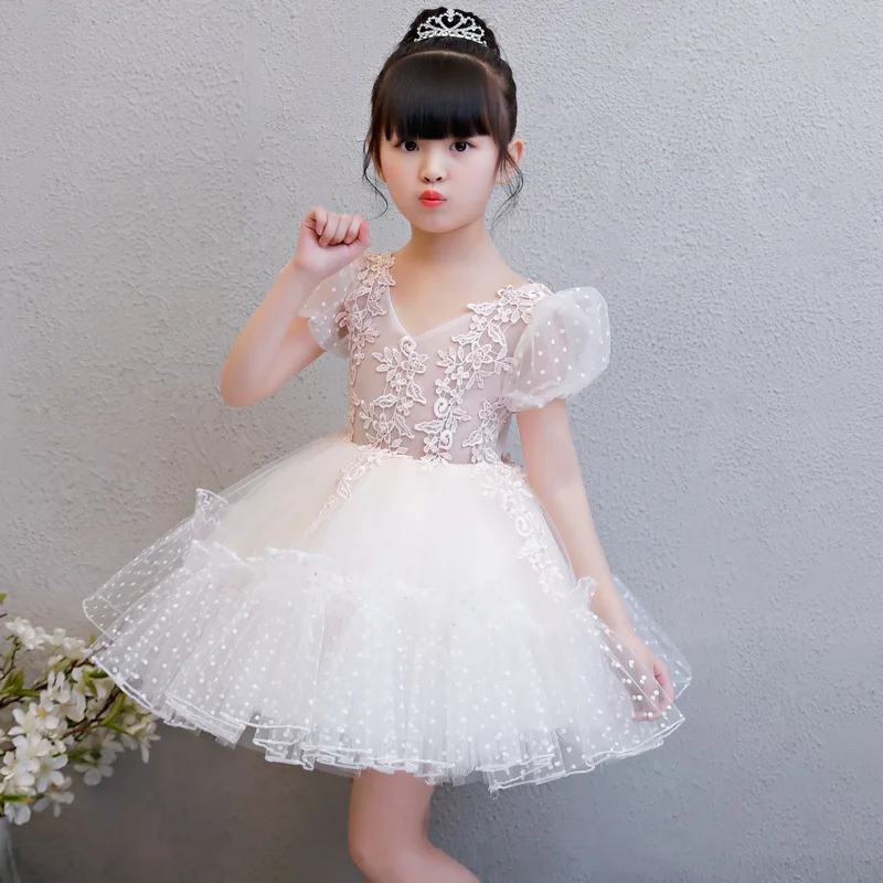 New Flower Girl Dress White Ball Gown Kids Pageant Dress Wedding Appliques Girls Party Dress Birthday Princess Dresses AA202 New Flower Girl Dress White Ball Gown Kids Pageant Dress Wedding Appliques Girls Party Dress Birthday Princess Dresses AA202