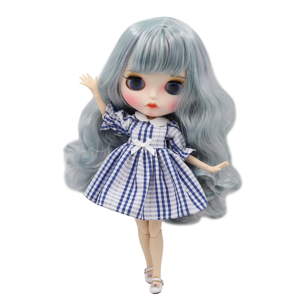 

1/6 Blyth doll white skin joint body Gray mixed with lake blue hair Carved lips Mate face with eyebrows.No..BL4006/1049