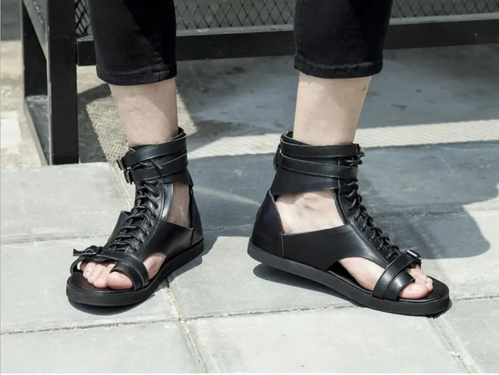 CH. KWOK/модные летние сандалии; мужская повседневная обувь из натуральной кожи на плоской подошве; сандалии-гладиаторы; Черная мужская обувь; пляжные шлепанцы на плоской подошве