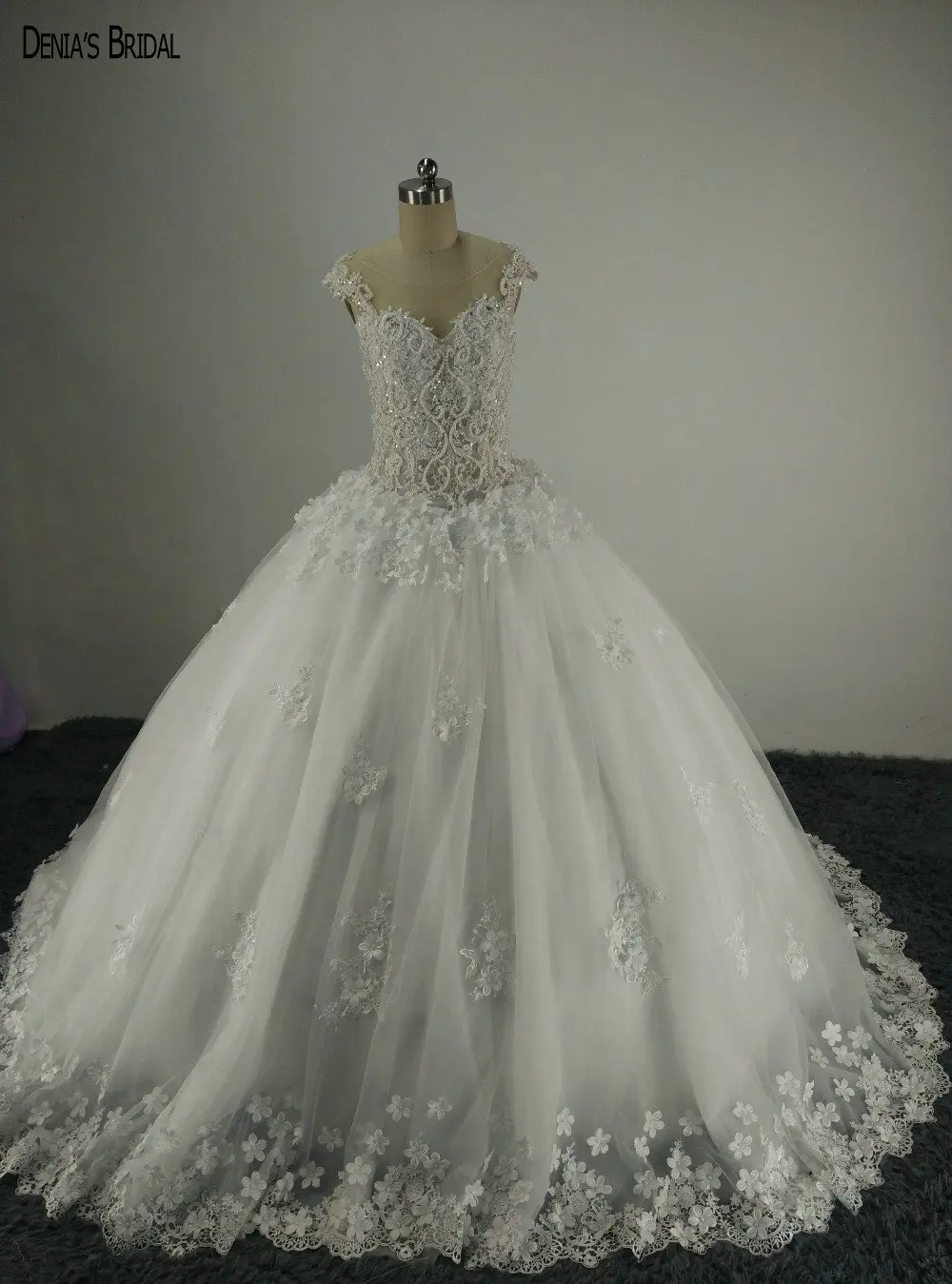 Vintage Illusion O Neck Appliqued Beaded Pearls Sheer Back Puffy Wedding Dresses Vintage Illusion O Neck Appliqued Beaded Pearls Sheer Back Puffy Wedding Dresses