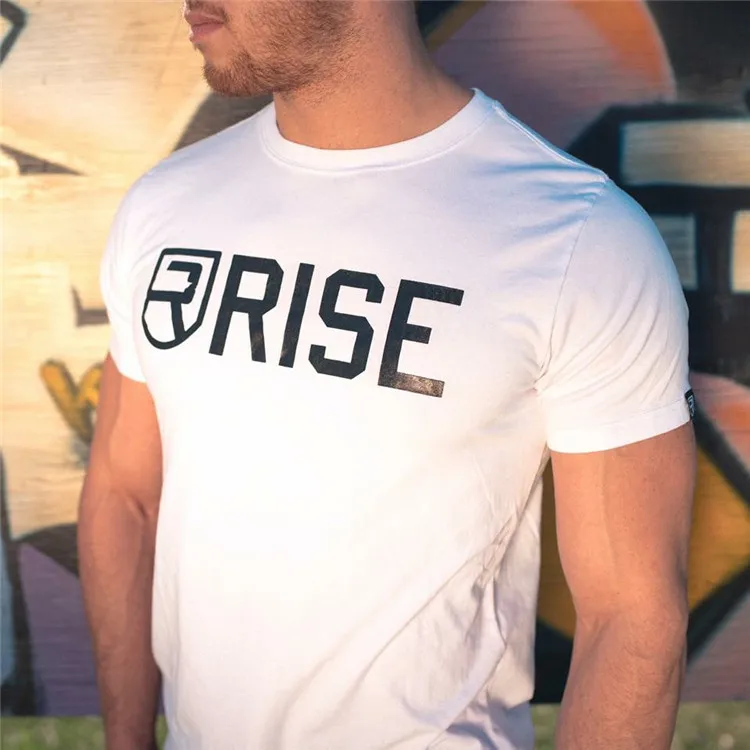 Новая модная футболка мужские тонкие топы для фитнес-тренировки Повседневная водолазка эластичная Мужская Уличная футболка с длинным рукавом