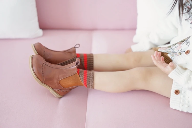 Ботинки для девочек из натуральной кожи в стиле ретро; модные детские ботинки «Челси»; детские непромокаемые ботинки; ковбойские ботинки для мальчиков и девочек