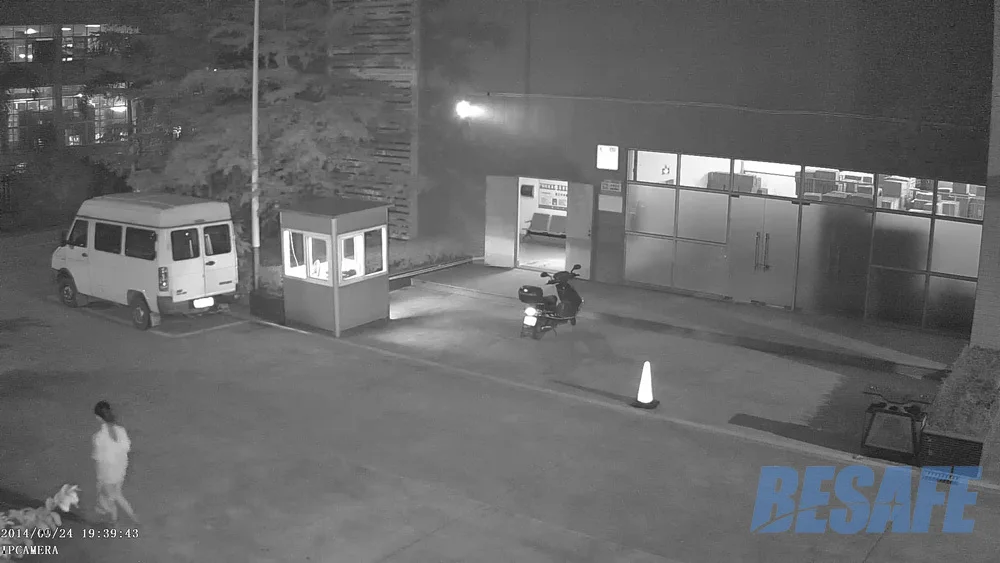 S200 night vision outdoor-1