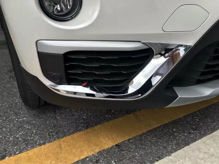 

2PCS Chrome Front Fog Light Lamp Eyelid Stripe Cover Trim moulding garnish Accessories For BMW X1 F48 2016 2017