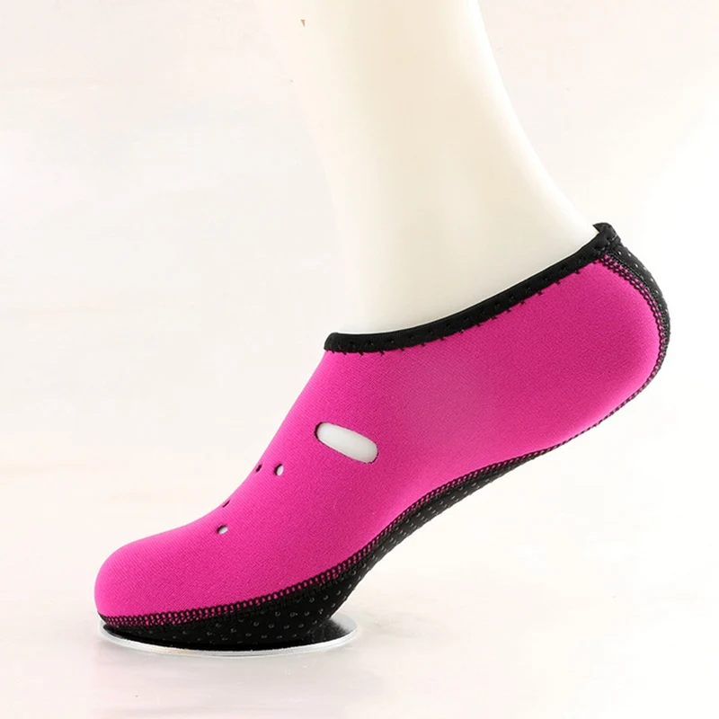الكبار المياه جوارب رياضية عدم الانزلاق تصفح الغوص الأحذية الأحذية الجوارب للسباحة خفيفة الوزن جرافات مضاد كرة طائرة للبحر الجوارب