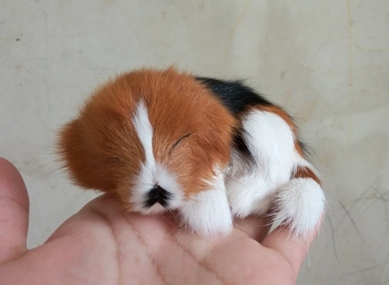 

10x7cm yellow&black prone dog hard model,polyethylene&real furs handicraft Figurines&Miniatures home decoration toy gift a2838
