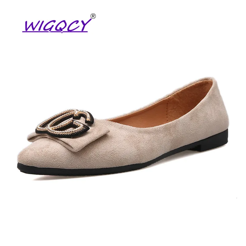 

Flat with women's shoes 2019 spring new Korean version of the wild pointed shallow mouth fashion metal flat shoes
