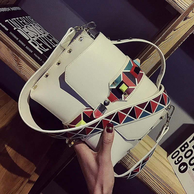 

2018 New Tide Spring And Summer Hit Color Shoulder Bag Rivet Square Package Color Shoulder strap Fashion Handbag Tote