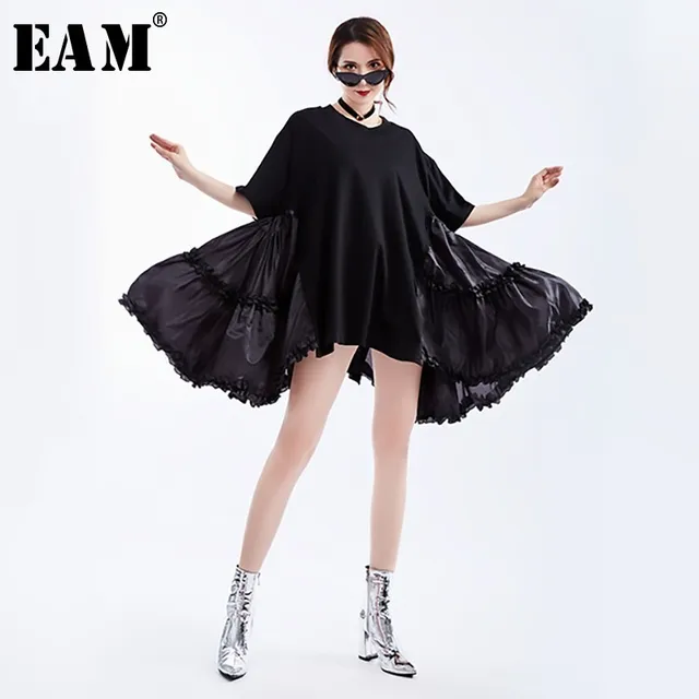 [EAM] 2020 New Spring Summer Round Neck Half Sleeve Black Loose Big Size Ruffles Pleated Stitch Dress Women Fashion Tide JS791