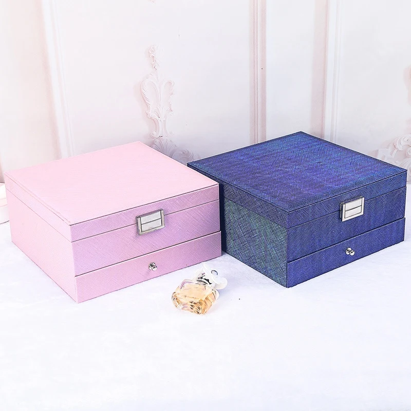 

Large-Capacity Leather Multi-Layer Portable Jewelry Box Home Organization and Storage Makeup Organizer