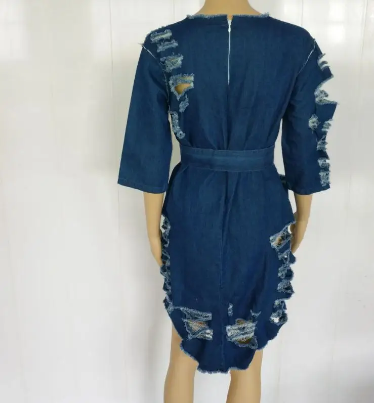 Стильное рваное джинсовое платье Новинка года, Синее джинсовое мини-платье с дырками темно-синее платье с вырезами и поясом