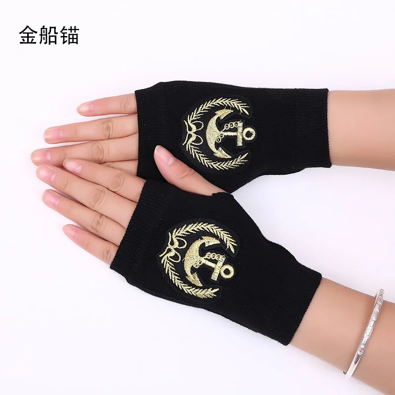 Lovely Cartoon Animals Pattern Skull Winter Rivet Gloves Women Warm Knitted Diamonds Sequins Cool Fingerless Dancing Gloves G101 