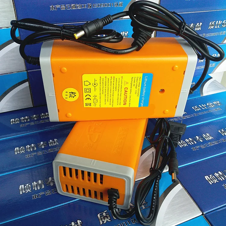 12V 6A Smart Fast Battery Charger lithium lifepo4 lipo 14.6v 16.8v 14v 12.6v volt 6A 5A Motor Motorcycle Power Adapter Automatic