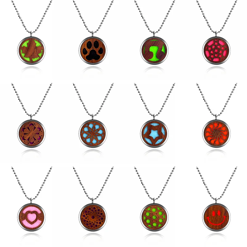 

New Retro Tree of Life Necklace Aroma Diffuser Locket Pendant Fashion Perfume Small Box DIY Men and Women Holiday Gift Jewelry