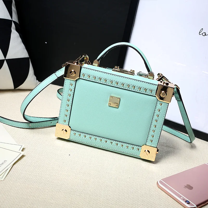 Europe and the United States fashion ladies leather box box vertical shoulder bag shoulder bag rivet diagonal leather square bag