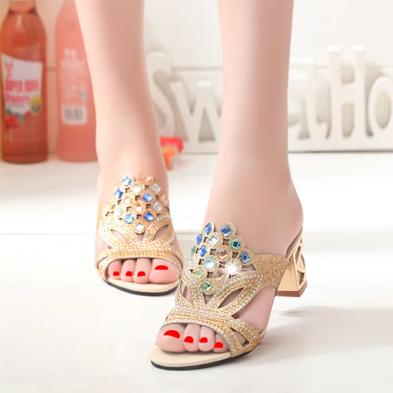 

2019 New Summer Women Sandals Flat Shoes Comfortable Women Shoes Fashion Solid Peep Toe Crystal Sandals Elegant Beach Sandals