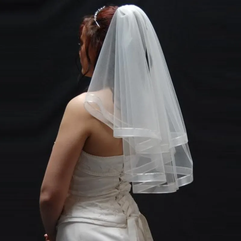 

2020 Simple Elegant Two Layers Ribbon Edge Short Bridal Veils Cheap Wedding Accessory Wedding Veils Free Shipping In Stock