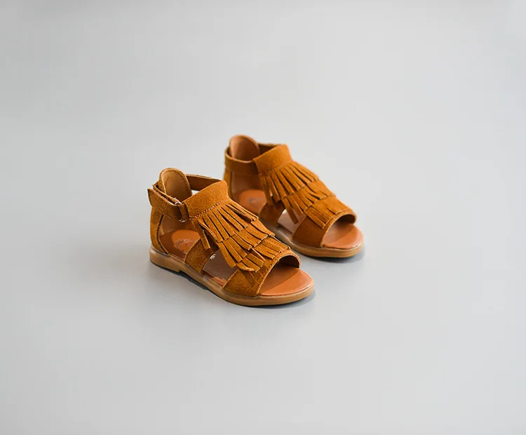 Детская обувь; коллекция года; летние сандалии для маленьких девочек; сандалии-гладиаторы с короткими лодыжками; обувь с кисточками для девочек; детская обувь на каблуках из натуральной кожи