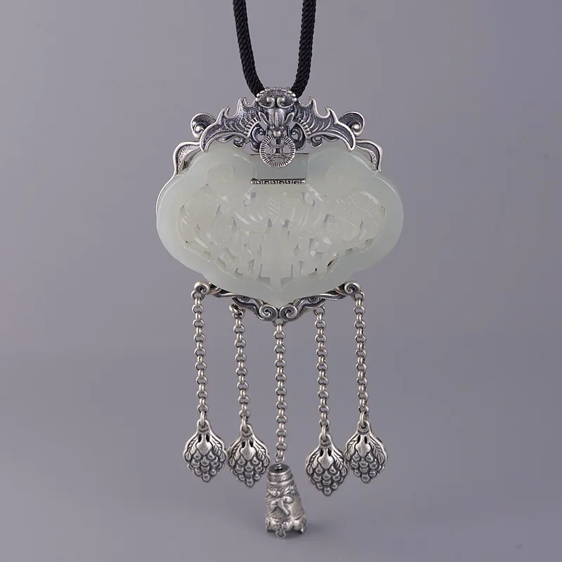 

S925 Silver Retro Female Section National Style auspicious clouds Ruyi Bat longevity word Hetian Pendant