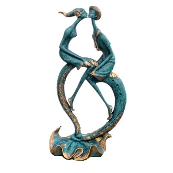 

Nordic Simple Home Decoration Figurines Creative Handmade Couple Ornament Craft Ceramic Figures Decoration Business Wedding Gift