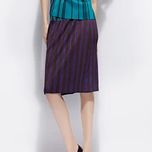 Miyake pleats pleated stripe printed matched half-length skirt women's pleated elastic mid-skirt free shipping Miyake pleats pleated stripe printed matched half-length skirt women's pleated elastic mid-skirt free shipping