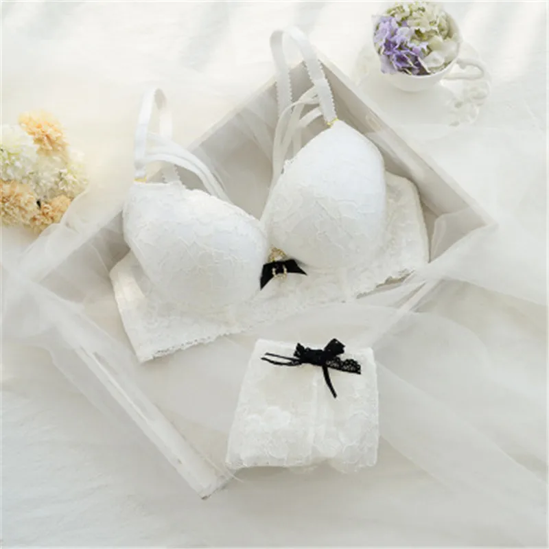 2018 Girls Bra set Child Training Bra Young Girl Bra +Briefs Lace Intimates Girls Lingerie Underwear Teens Bra Set 2018 Girls Bra set Child Training Bra Young Girl Bra +Briefs Lace Intimates Girls Lingerie Underwear Teens Bra Set