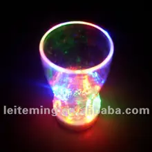 2 шт./партия, 350 мл/12 унций, светодиодные светящиеся вечерние очки, пластиковые мигалки для напитков cola, вечерние светодиодные стаканы для бара