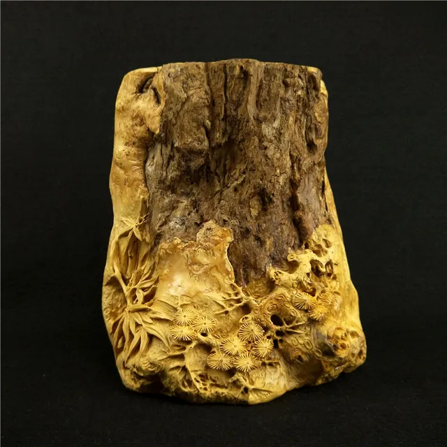 Yueqing boxwood carvings characteristic furniture pen Yueqing boxwood carvings characteristic furniture pen