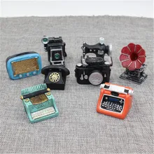 1Pc Vintage Miniature Doll House Furniture Sewing Machine Telephone Camera Ornaments Toys Fairy Garden Home Decoration 