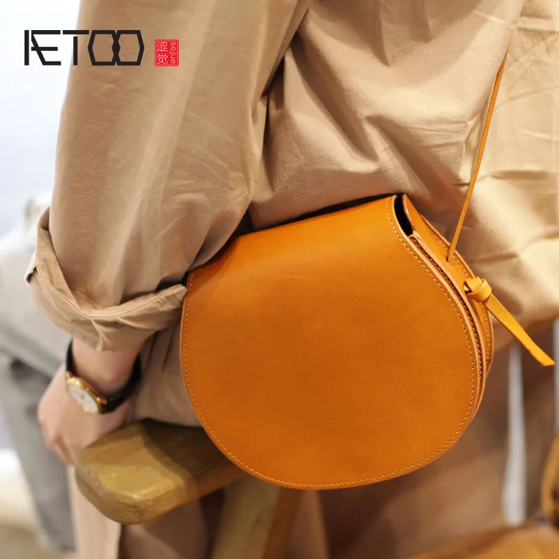 

BJYL Handmade leather saddle bag handbags new leather art retro semi-circle Sen small bag Messenger bag