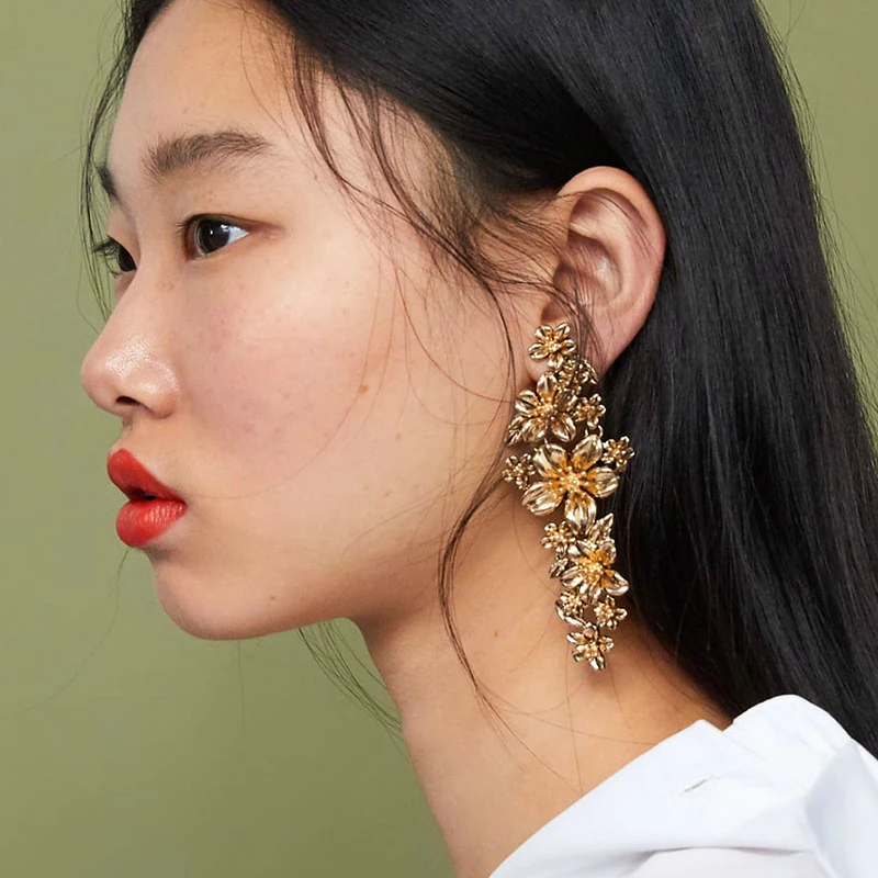

Luxury Gold Metal Flower Dangle Earrings for Women Wedding Trendy Long Pendientes Earrings Large Drop Earrings Statement Jewelry