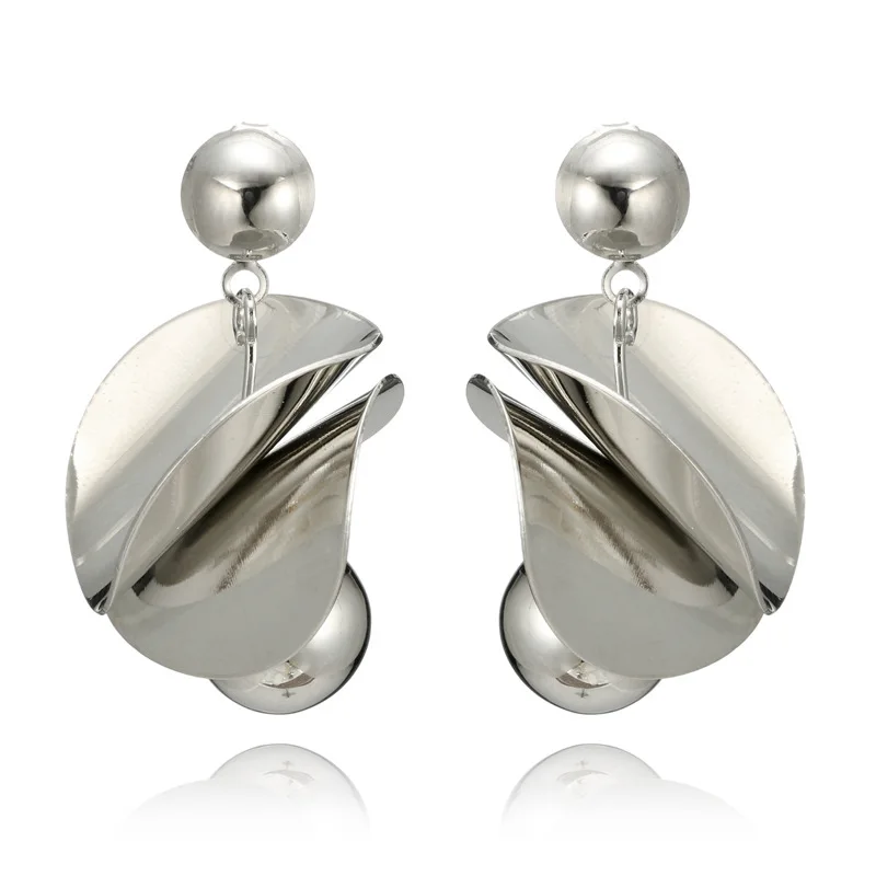 Серьги дутые серебро с позолотой. Дутые серьги. Дутые серьги. Серьги селин зеленые. Sokolov серьги конго с бабочками 020693.