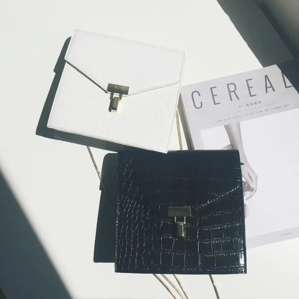 

Designer Crocodile Skin Printing Leather Handbags Women Chain Shoulder Bag Brand Luxury Messenger Bags Ladies White Envelope Bag