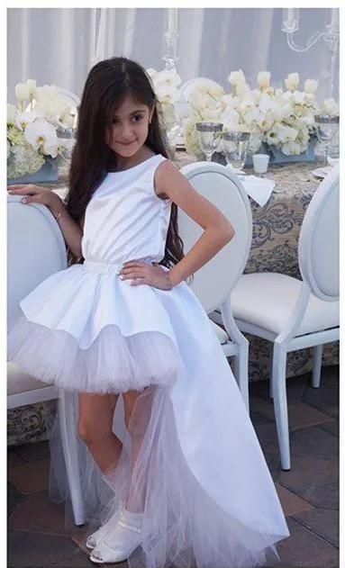 vestido curto de criança