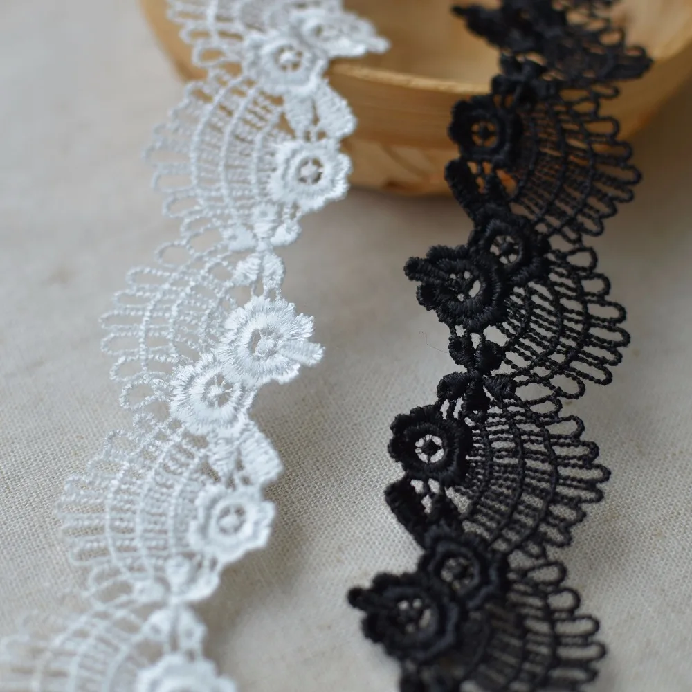 

Width 3.5cm lace trim for wedding dress and wedding veil decoration DIY craft curtain lace trimming -Wind