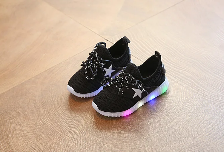 Обувь для мальчиков детей спортивная светодио дный LED Лоферы со светом дети светящиеся 2019 весна осень девочек красочные огни мод