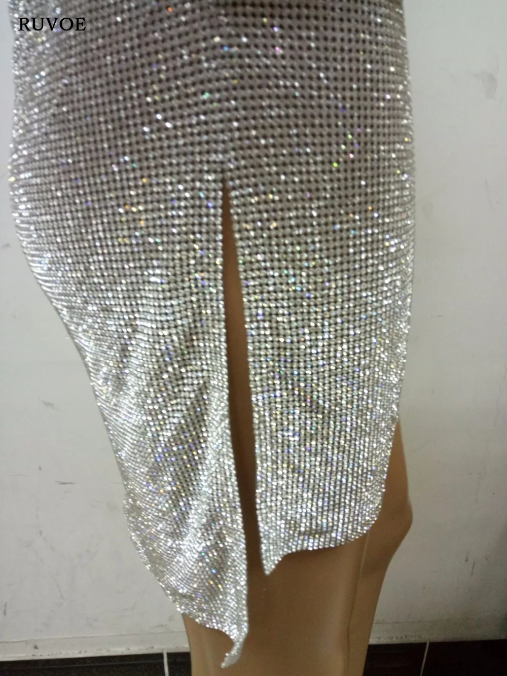 Кристалл Kendall Jenner 21 день рождения платье Женщины выдалбливают Глубокий v-образный вырез спинки Кристалл платье на бретельках без рукавов YQ-29