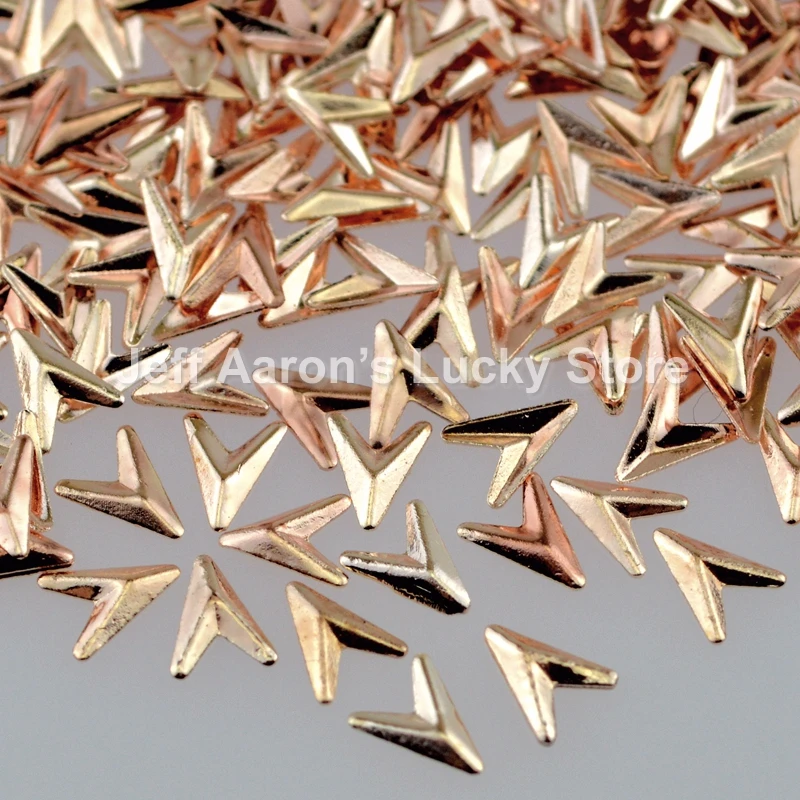 500 шт Шампанское Золото стрелы треугольный металлический дизайн ногтей украшения Шпильки Гвозди аксессуары инструменты