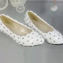 Модные женские свадебные туфли на плоской подошве с белыми кружевными цветами; белый светильник; стразы цвета слоновой кости; большие размеры; кружевная Свадебная обувь на плоской подошве