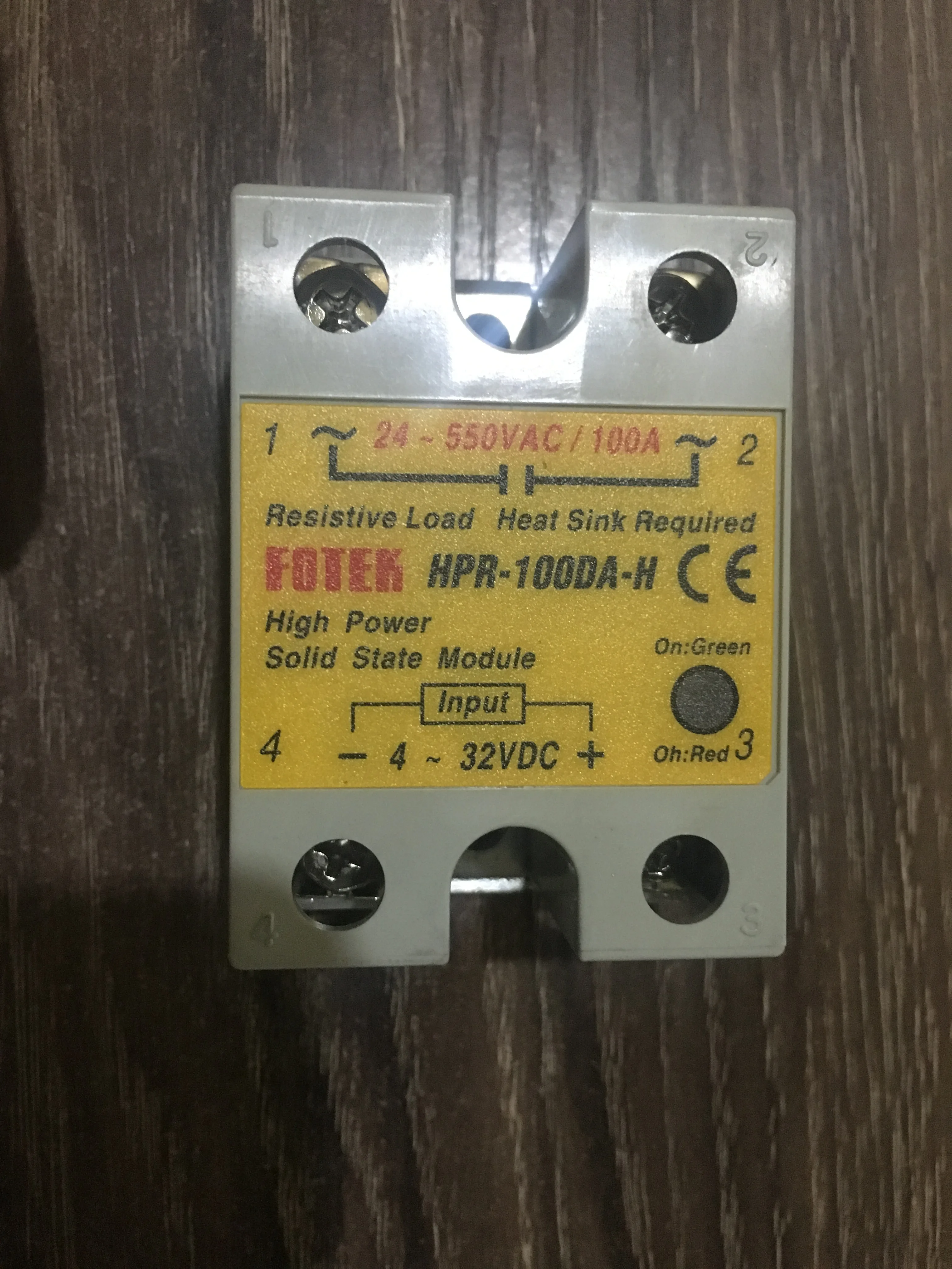 

Original Taiwan's FOTEK three-phase solid state relay / thyristor modules HPR-100DA-H 24-550VAC/100A 4-32VDC