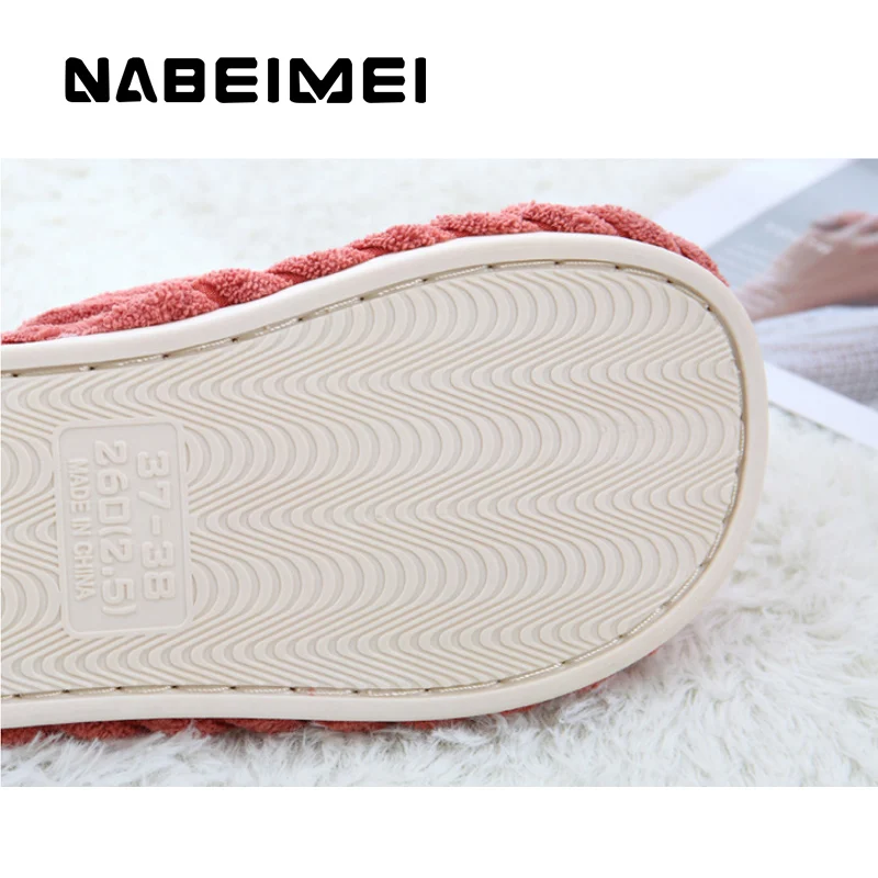 Мужские домашние тапочки; дешевая клетчатая Вельветовая модная зимняя обувь; короткие плюшевые теплые удобные нескользящие тапочки для мужчин