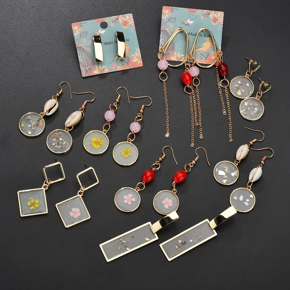 

Transparent Pendant Double-sided Earrings Gold Sequins Pendant Female Sweet Fashion Dried Flower Earrings Wedding Party Jewelry