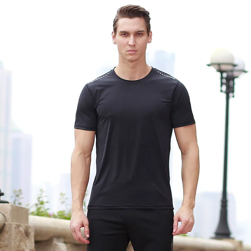 

2018 summer men's black and white striped short-sleeved T-shirt round neck casual half-sleeved wide clothes